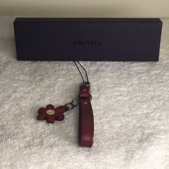 Prada Red Flower Keyring in Saffiano Leather and Silvertone Metal (6.5in) - Picture 3 of 7